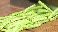 豆角的做法大全,豆角烧茄子的做法,豆角炖土豆的做法
