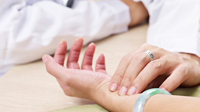 刮痧出痘痘是怎么回事