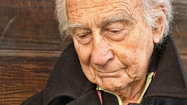 哪些因素会加重帕金森病