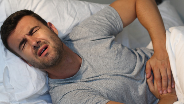 小腹胀痛尿不出来怎么回事