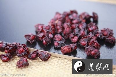 丰胸方法小妙招,丰胸的中药偏方