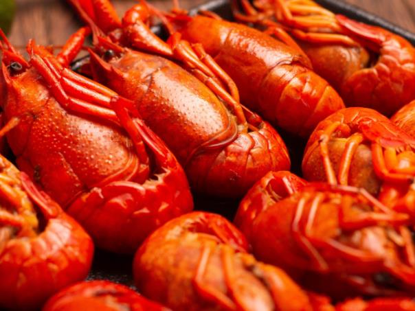 吃小龙虾过敏多久发作 小龙虾过敏会自己好吗