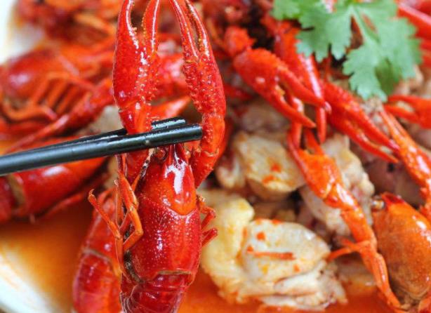 小龙虾不能和什么一起吃 热性富含维生素C高蛋白食物