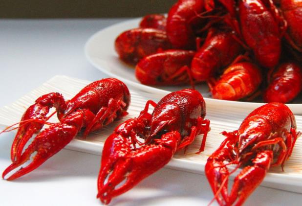 小龙虾吃多了会长胖吗 90大卡/100克,过量热量脂肪堆积