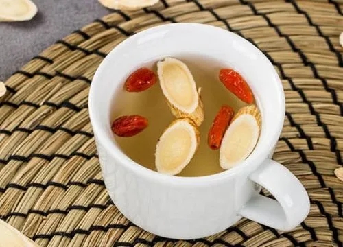 黄芪泡水喝的功效与作用禁忌