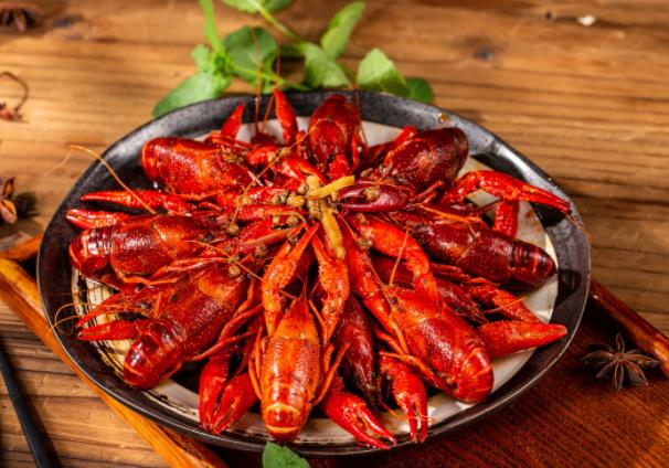 小龙虾一次吃多少合适 10-15只即可,过量痛风腹胀腹泻等