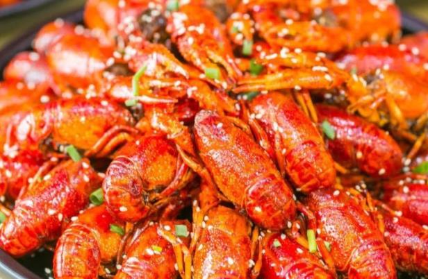 小龙虾很软是不新鲜吗 怎么挑选新鲜小龙虾