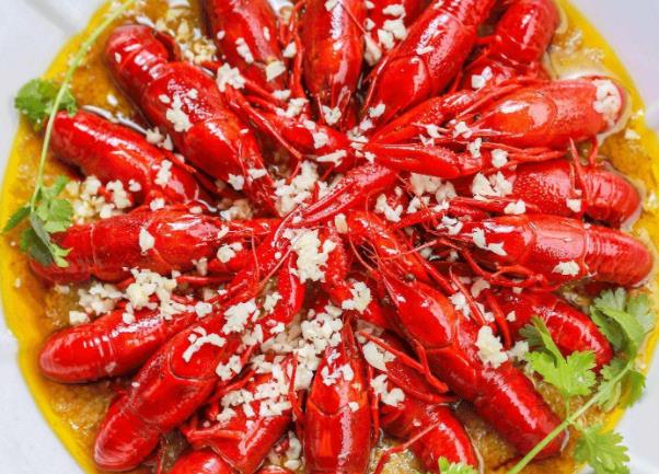 痛风患者能偶尔吃小龙虾吗 使尿酸水平升高引发痛风