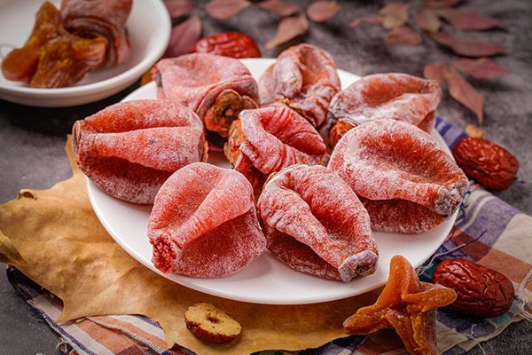 柿饼的功效与作用禁忌 柿饼不能和什么一起吃