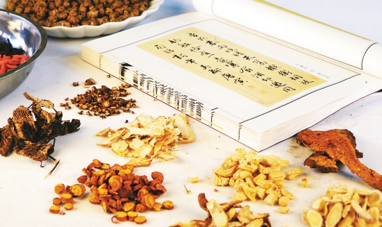 补中益气汤重加枳壳、全蝎治疗胃下垂医案