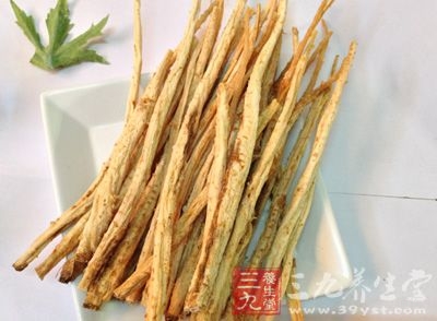 北沙参的功效与作用及食用方法，北沙参和南沙参的区别