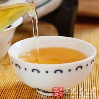 小柴胡汤合曹氏瘀热汤加减治疗结核性胸膜炎一例