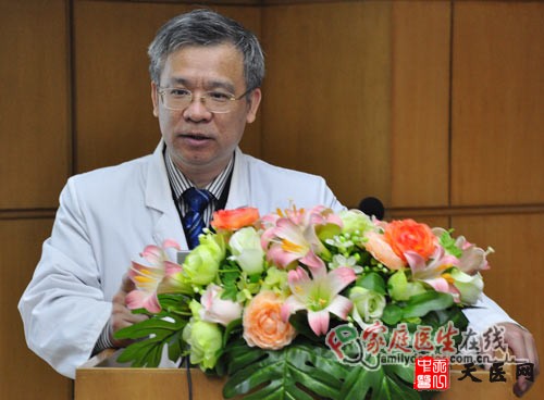 3D腹腔镜手术治疗肿瘤“一箭三雕”股神不惧前列腺癌